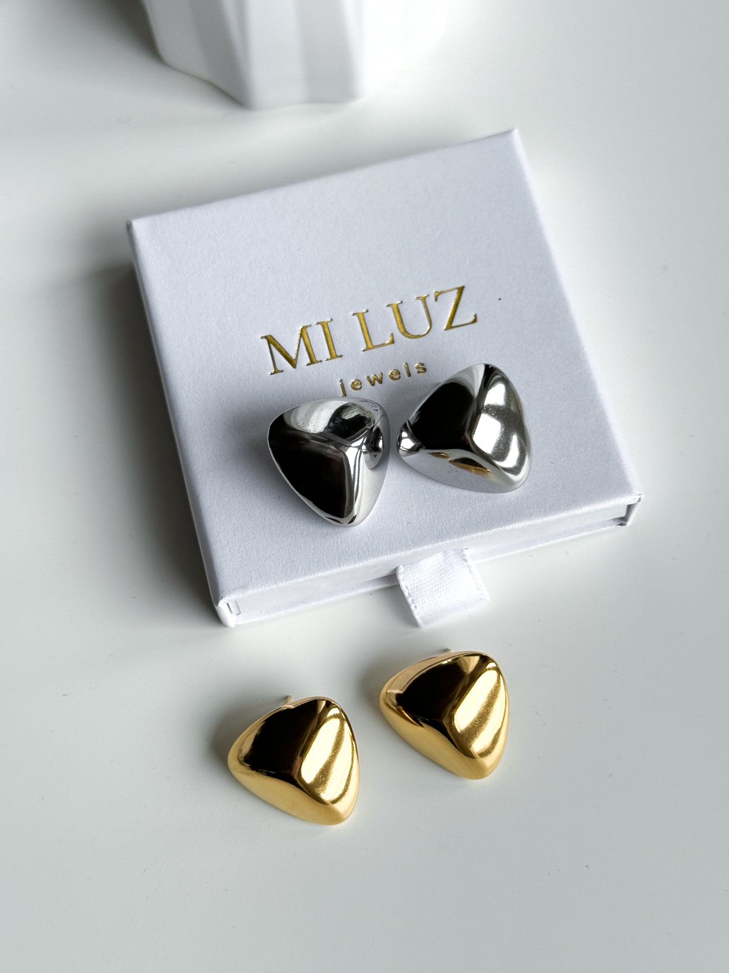 Minu earrings